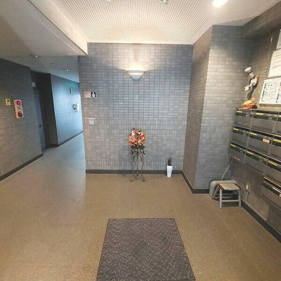 【エントランス】 | ロジェメント三軒茶屋