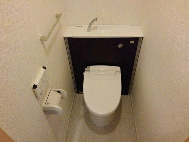 スカイブルーレジデンス横浜のトイレ