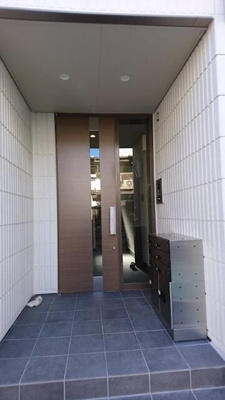 【エントランス】