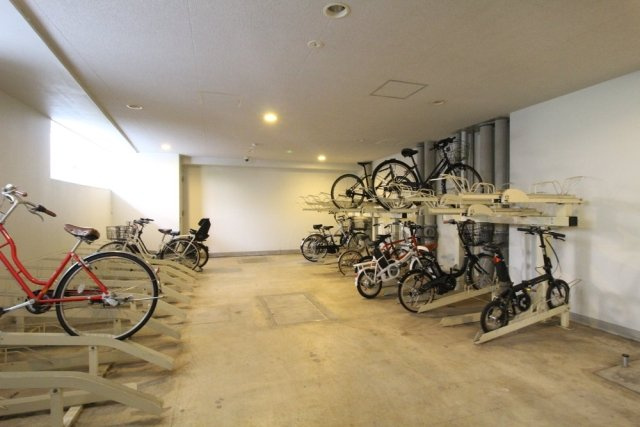 ラ・コスタ新宿余丁町のその他共用部分|駐輪場