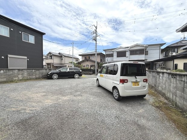 結崎ハイツの駐車場