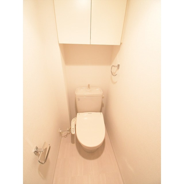 アジールコート中野坂上のトイレ|コンパクトで使いやすいトイレです