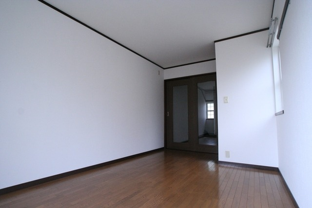 世田谷区玉川田園調布１丁目の賃貸マンションの居間・リビング|ゆったり過ごせる居間です