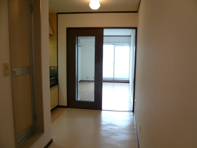 世田谷区玉川田園調布１丁目の賃貸マンションのキッチン|コンパクトなキッチンで掃除もラクラク