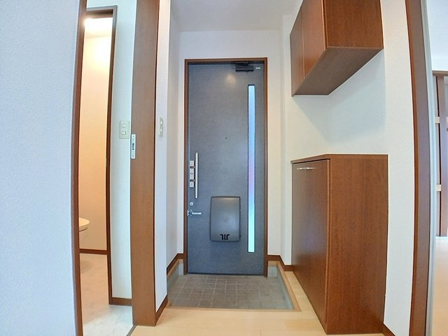 アクシス本城　Ｂの玄関