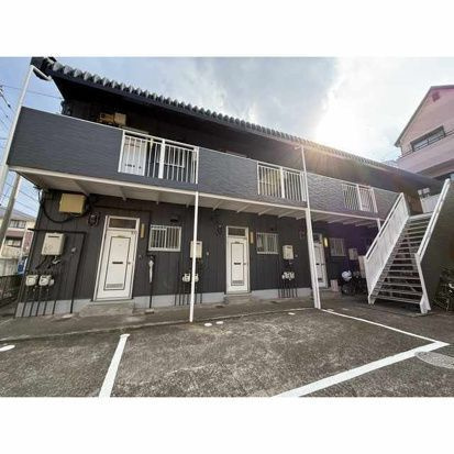 千葉市中央区大巌寺町のアパートのエントランス
