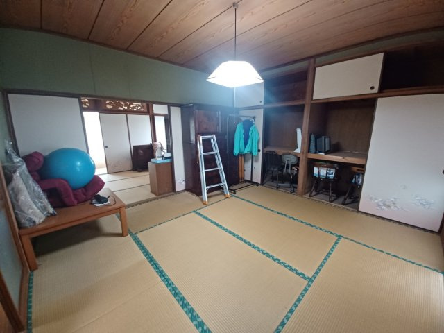 宇土市立岡町の中古一戸建の和室|８帖