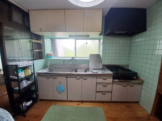 宇土市立岡町の中古一戸建のキッチン