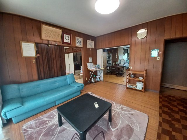 宇土市立岡町の中古一戸建の洋室|８帖