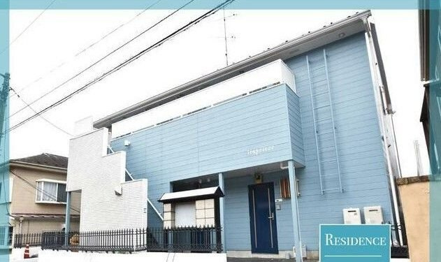 横浜市港南区芹が谷５丁目のアパートの外観