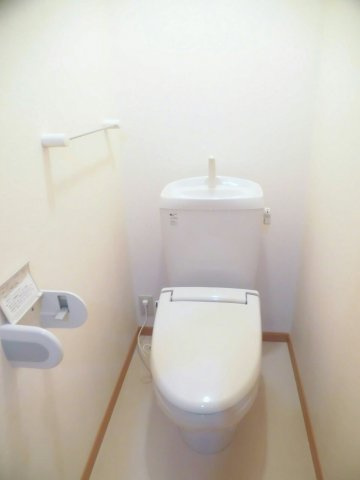 【トイレ】 | ドルフ・サンフラワー　Ⅲ | コンパクトで使いやすいトイレです