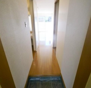 さくら木ヴィレッジの玄関|※別部屋参考写真