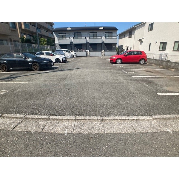 サンガーデンⅡの駐車場