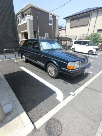 ベルエアーの駐車場