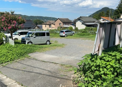 【外観】 | 中野売地 | 隣家の土地はどうなっているのか、生活利便施設が近くにあるのか、学校まで近いかなど、お客様のライフスタイルにあわせたイメージが重要です。また、近くにあると困る施設が近くにないかも確認するといいでしょう。