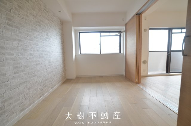 【洋室】 | ダイアパレス海老名　11階　3LDKリフォーム済み【仲介手数料無料】 | 洋室1（6.0帖）