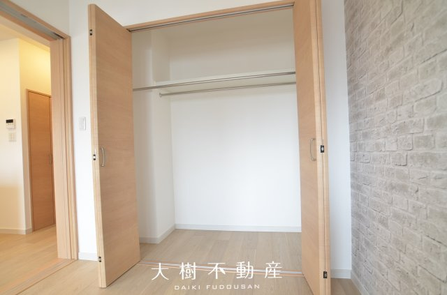 【洋室】 | ダイアパレス海老名　11階　3LDKリフォーム済み【仲介手数料無料】 | 洋室1（6.0帖）クローゼット