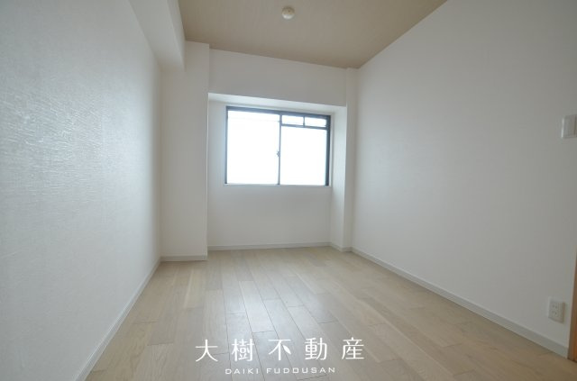 【洋室】 | ダイアパレス海老名　11階　3LDKリフォーム済み【仲介手数料無料】 | 洋室2（5.5帖）