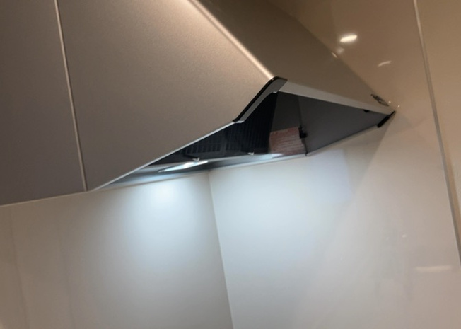【冷暖房・空調設備】 | 宮下町新築戸建 | 室内には全居室複層ガラスを採用し、高い断熱性と気密性を実現。冷暖房効率が向上し、年間を通して省エネで快適な室温を維持できます。結露の発生も抑制し、お部屋を常に清潔で快適な状態に保つことができます。