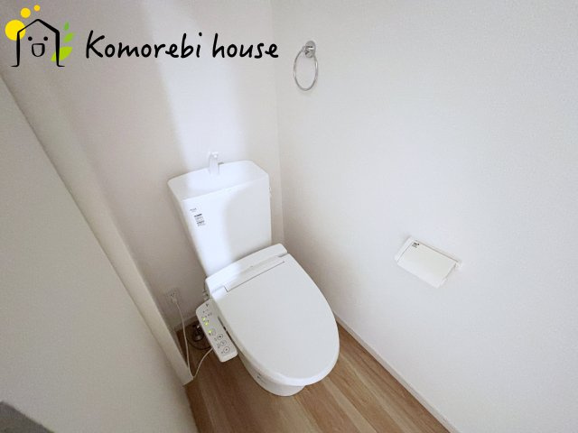 蓮田市緑町　14期　新築一戸建て　リガーレ　01のトイレ|10/17撮影