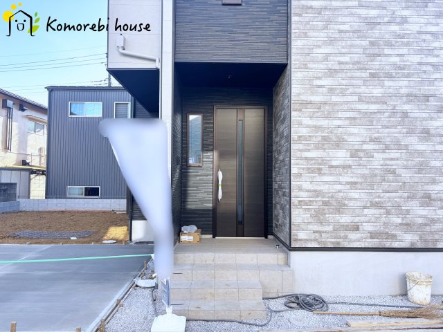 蓮田市緑町　14期　新築一戸建て　リガーレ　01の玄関|10/17撮影