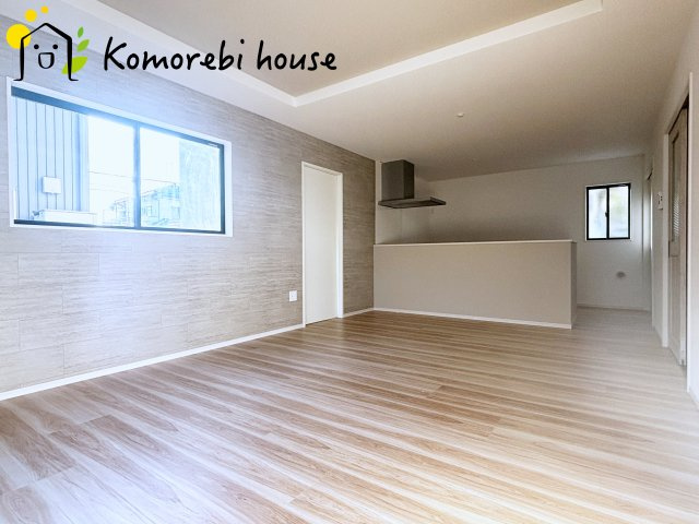 蓮田市緑町　14期　新築一戸建て　リガーレ　01の居間・リビング|10/17撮影