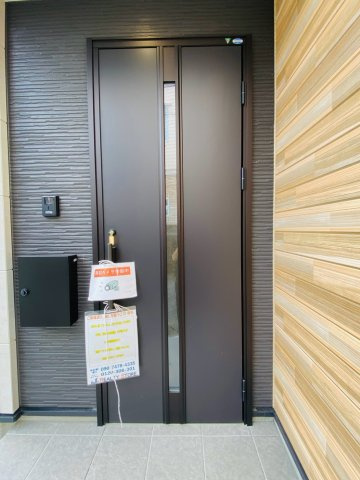 ケイアイグレイス／東区花立2期／１号棟の玄関