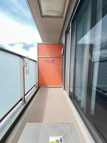 OAZO千里丘のバルコニー