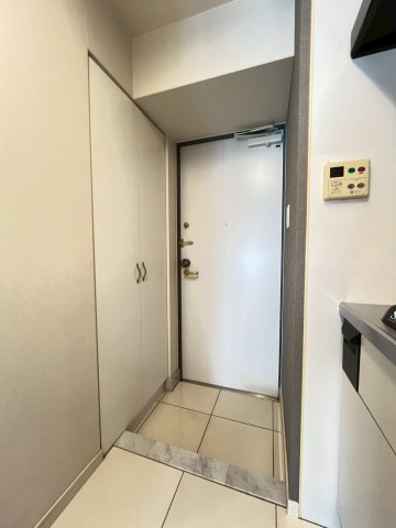 OAZO千里丘の玄関
