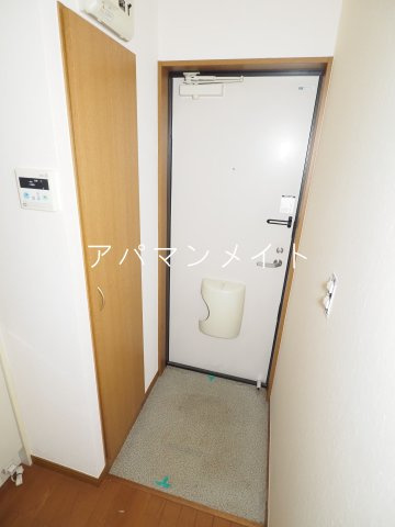 【玄関】 | アムールとつか | シューズボックスあります