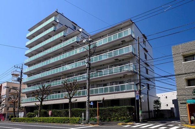 【外観】 | レジディア杉並方南町 | 鉄筋コンクリート造のがっちりとした造り。