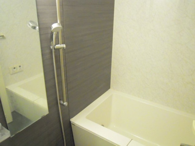 【浴室】 | レジディア杉並方南町 | 浴室乾燥機付きバス。
