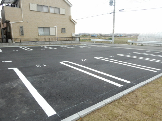 セジュール・ラ・フレーズの駐車場