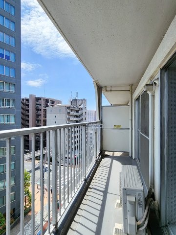 マンション東陽町のバルコニー|陽当たり良好なバルコニーです