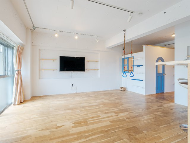マンション東陽町の居間・リビング|こちらの居間で趣味の時間をお楽しみください