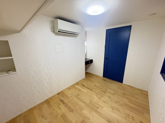 マンション東陽町の寝室|広くて明るい寝室