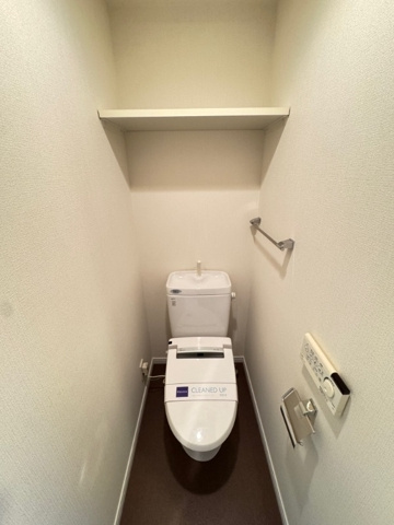 新品家具付きマンション大島6(KaGood東京)のトイレ|コンパクトで使いやすいトイレです