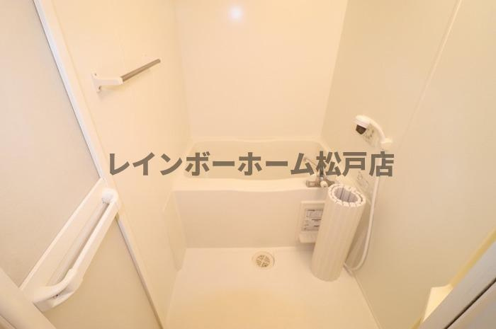 仲介手数料（賃料の1.10ヵ月）の50％OFF対象物件！の浴室