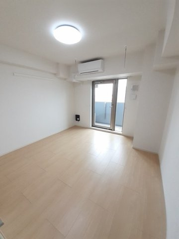 ＳＡＳＯＮの内装|明るい室内です