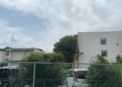 【展望】 | 愛名新築戸建 | 眺望を気にして物件を探す場合、前面に建物が建っていないか現地で確認しましょう！前面に建物があると景色はもちろん、日当たりや風通しにも影響が出てきます。住んだ時のことを想像しながら現地見学をしましょう。