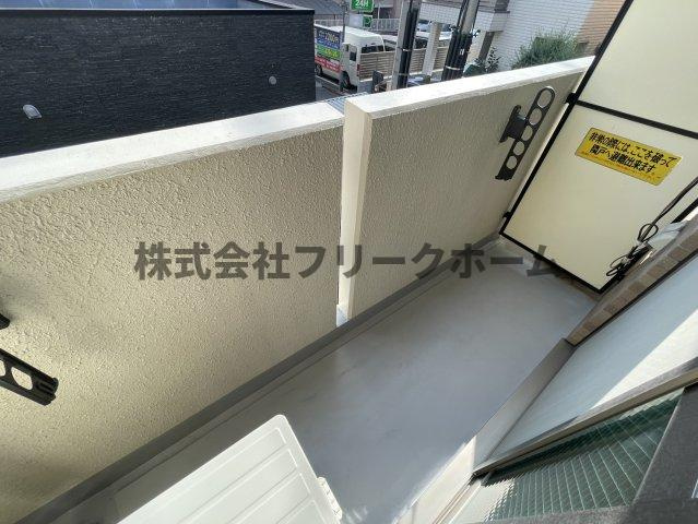 武蔵野市吉祥寺本町２丁目の賃貸マンションのバルコニー