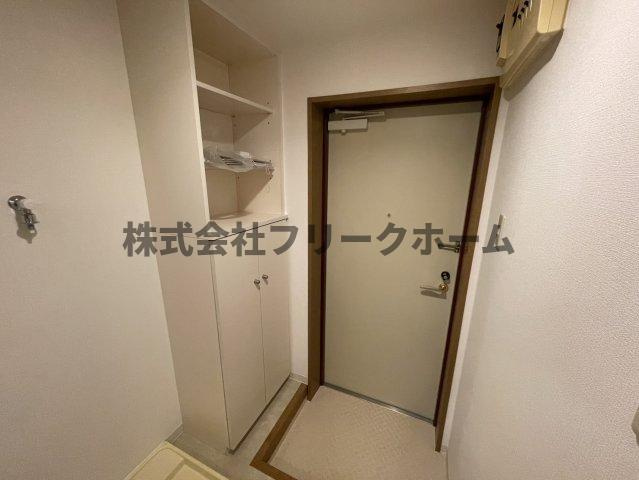 武蔵野市吉祥寺本町２丁目の賃貸マンションの玄関