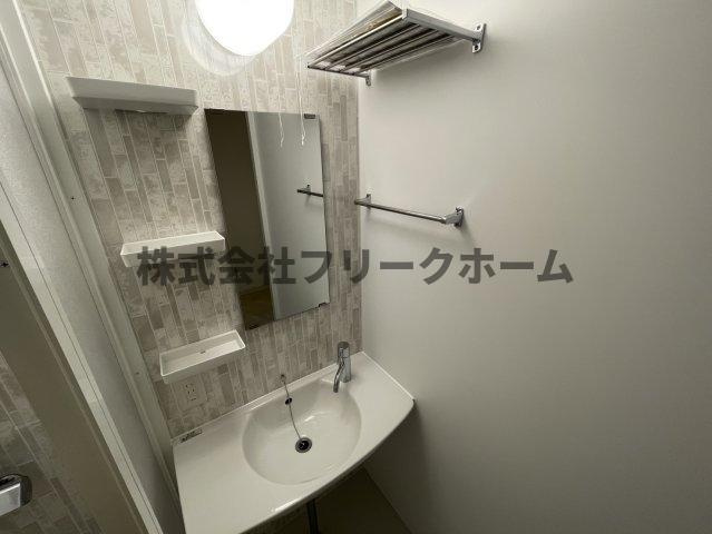 武蔵野市吉祥寺本町２丁目の賃貸マンションの独立洗面台