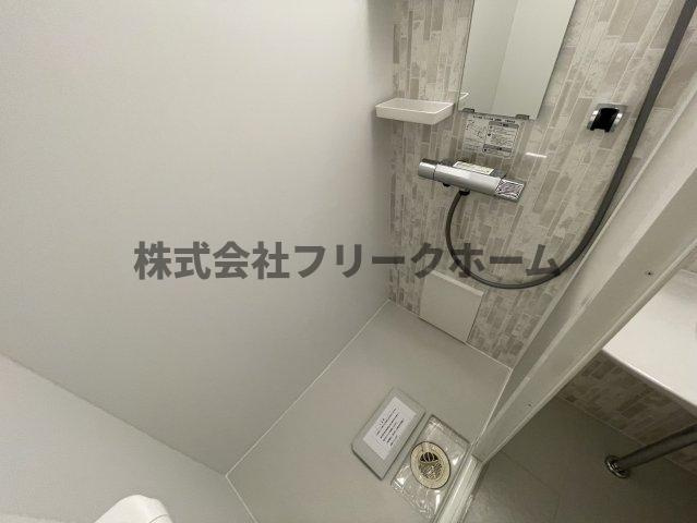 武蔵野市吉祥寺本町２丁目の賃貸マンションのシャワールーム