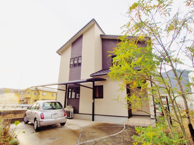 山本邸