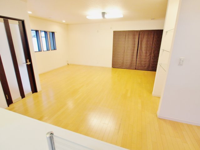 山本邸の居間・リビング