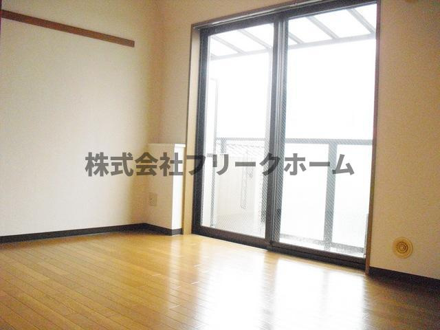 小金井市本町１丁目の賃貸マンションの寝室