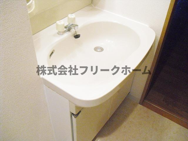 小金井市本町１丁目の賃貸マンションの洗面所