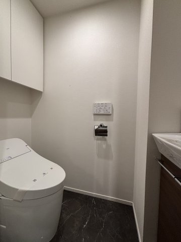 フラッフィー日本橋浜町のトイレ|落ち着いたトイレです
