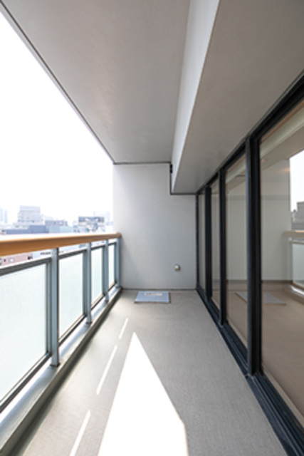 リバー＆タワーのバルコニー|※写真は同タイプ住戸です。